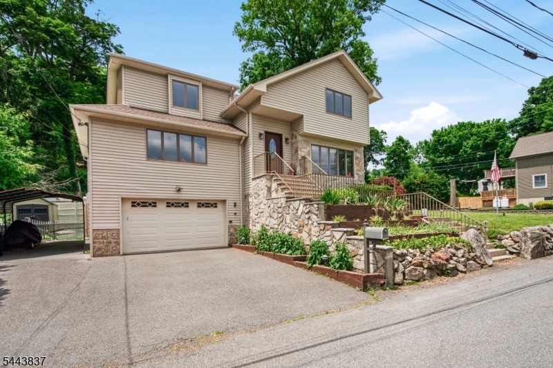 8 Oakwood Rd