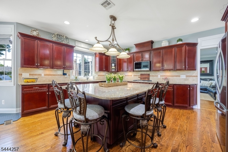 8 Ferndale Pl