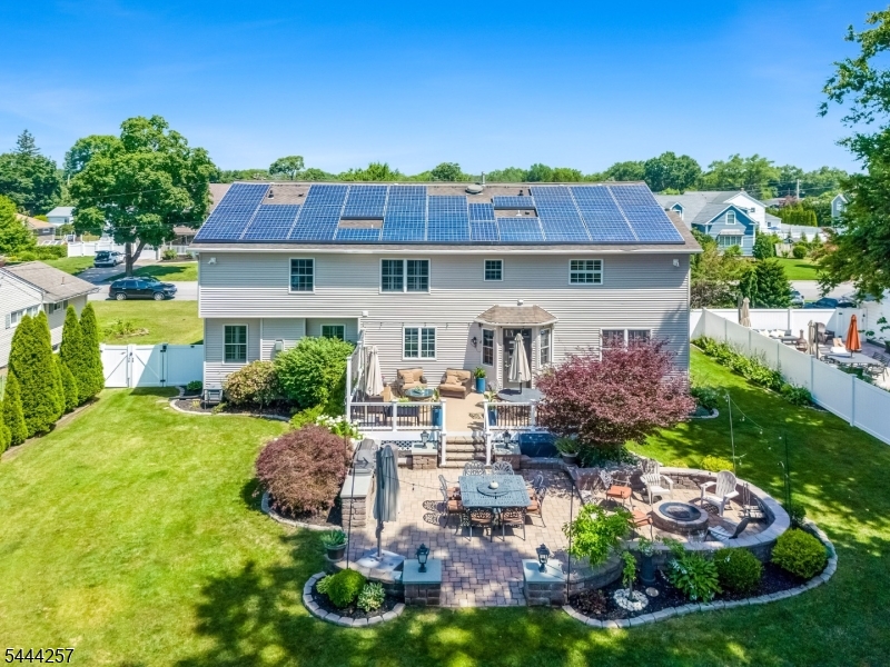 8 Ferndale Pl