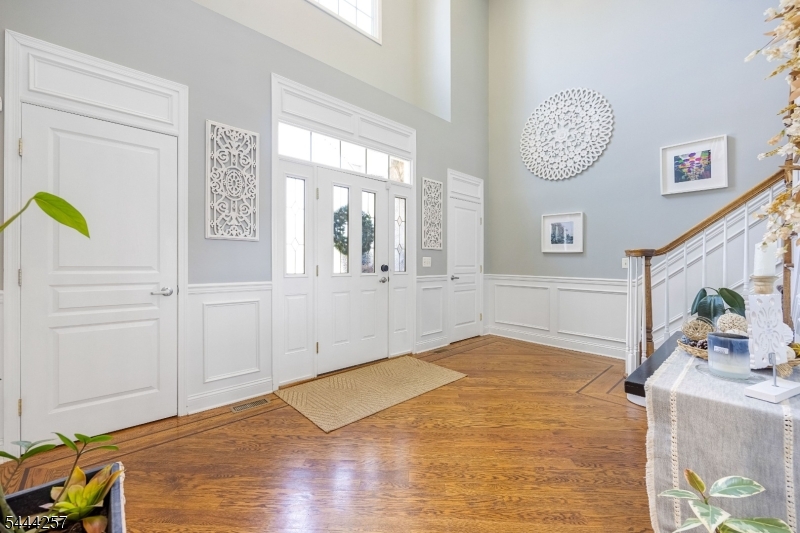 8 Ferndale Pl