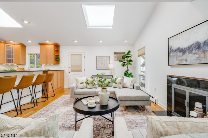 7 Bradford Ave