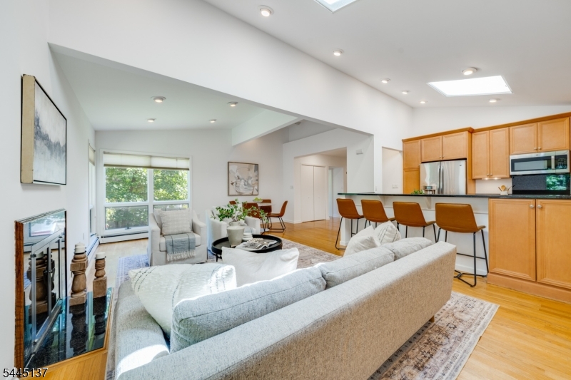 7 Bradford Ave