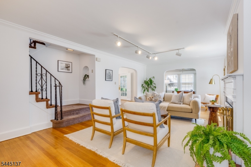 7 Bradford Ave