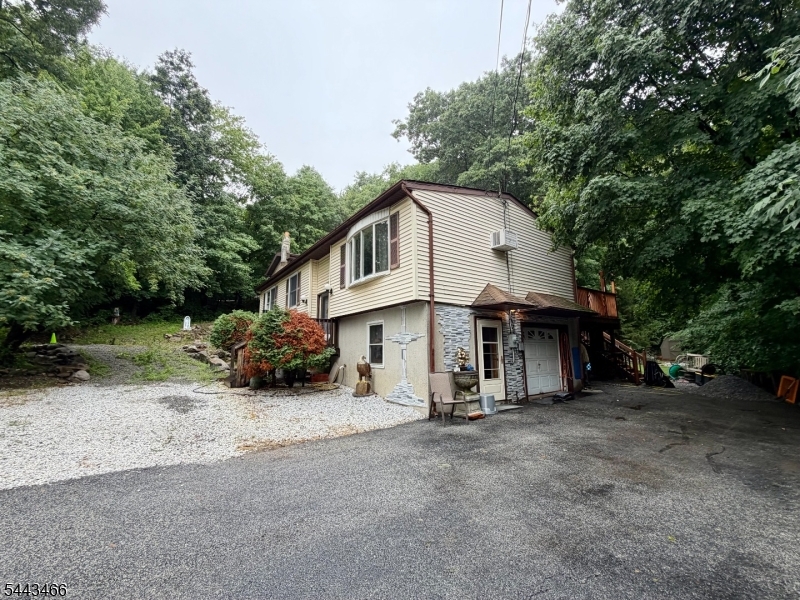 120 Barry Dr N