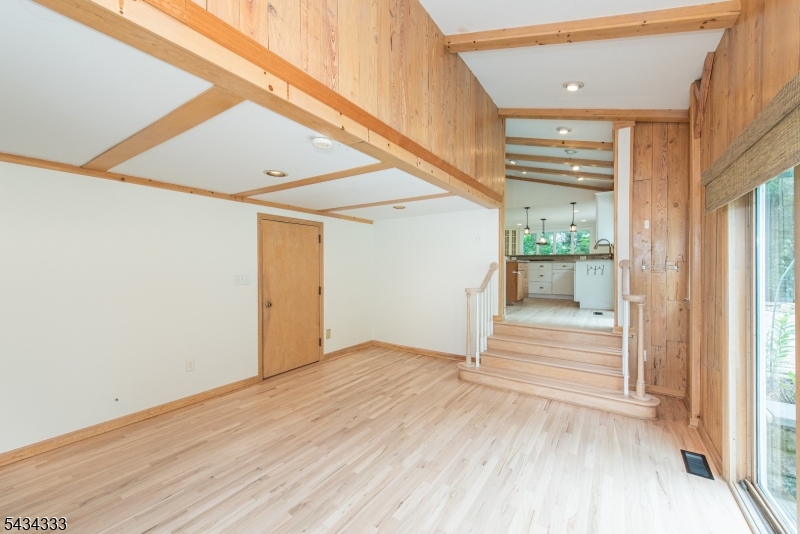 163 Sand Spring Rd