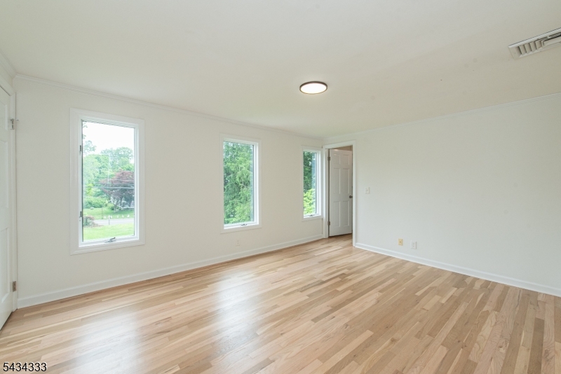 163 Sand Spring Rd