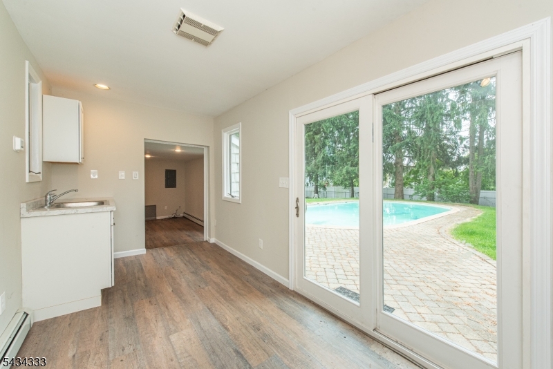 163 Sand Spring Rd