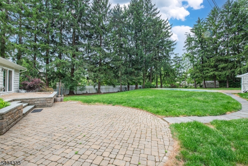 163 Sand Spring Rd