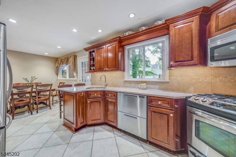 61 Glenwood Rd