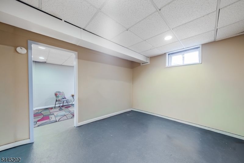 61 Glenwood Rd