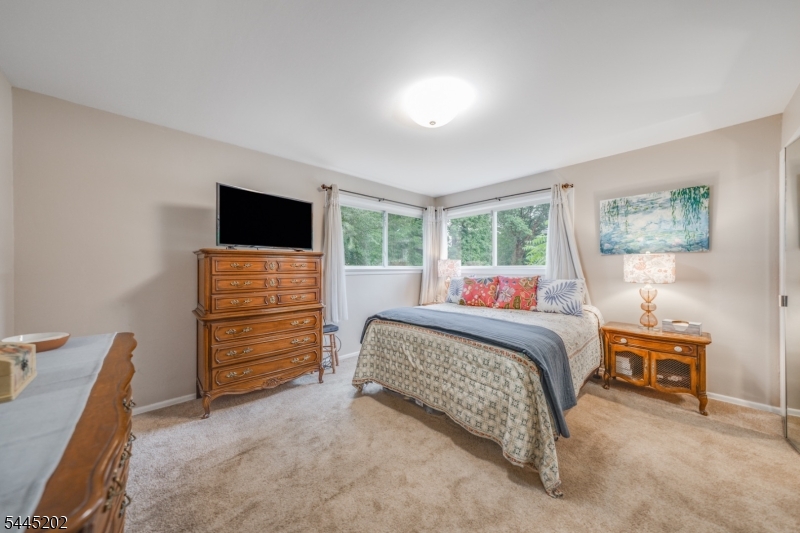 61 Glenwood Rd