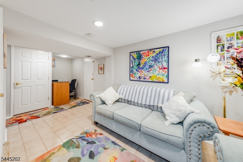61 Glenwood Rd