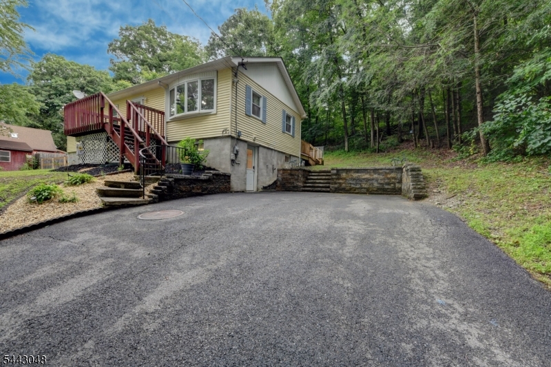 101 Old Clove Rd