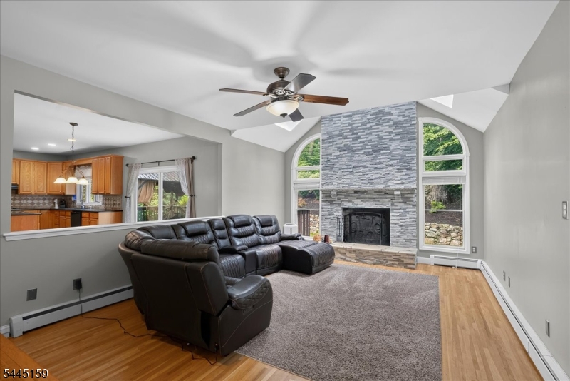 12 Angelo Dr