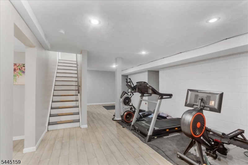 12 Angelo Dr
