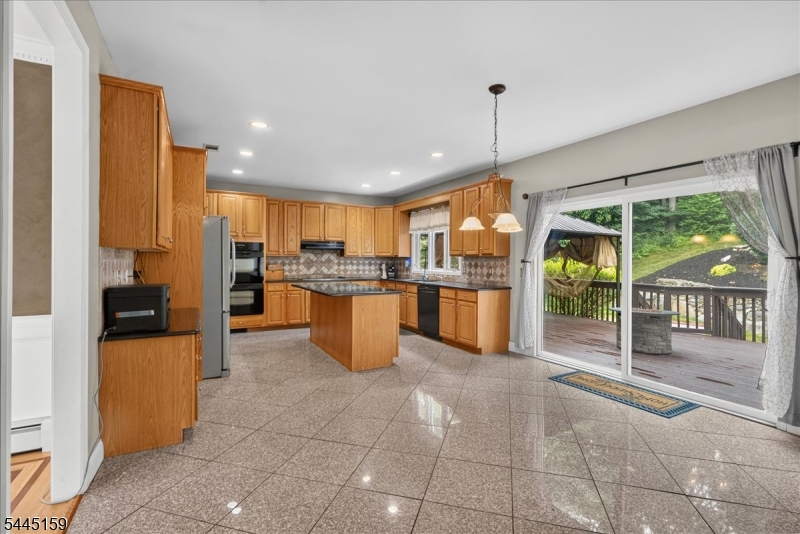 12 Angelo Dr