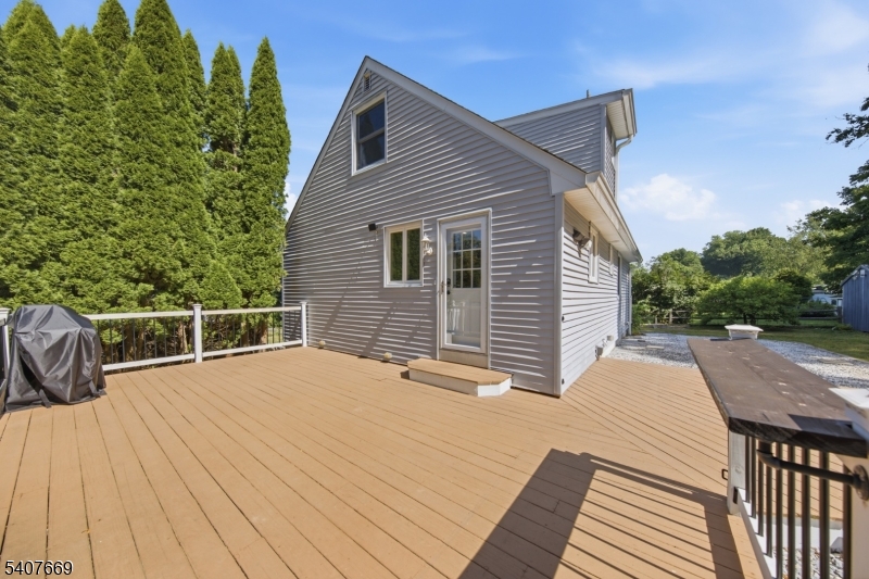 27 Jefferson Ter
