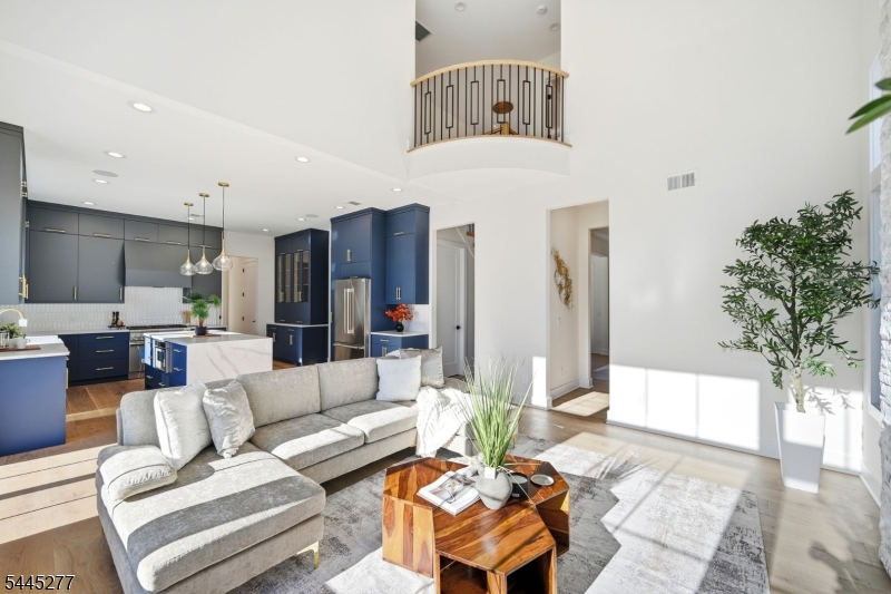 25 Claremont Ave