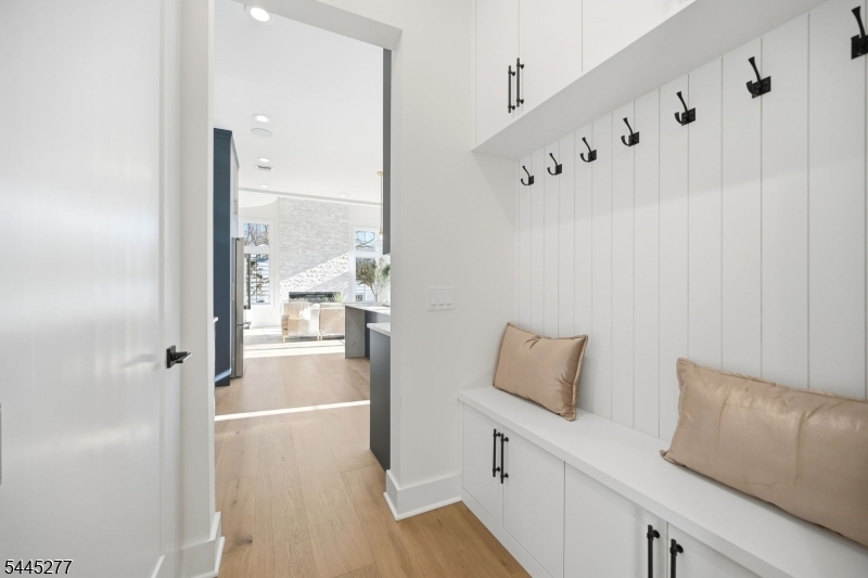 25 Claremont Ave