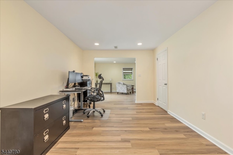 2104 Shady Ln