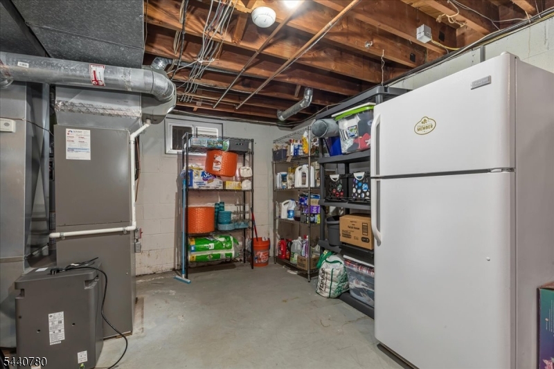 2104 Shady Ln