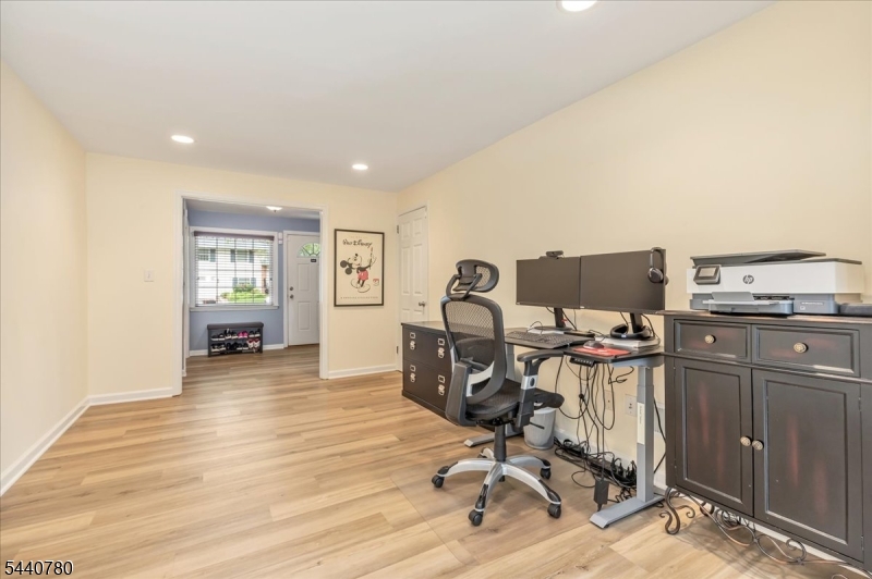 2104 Shady Ln