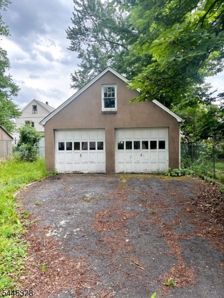 245 4Th Ave