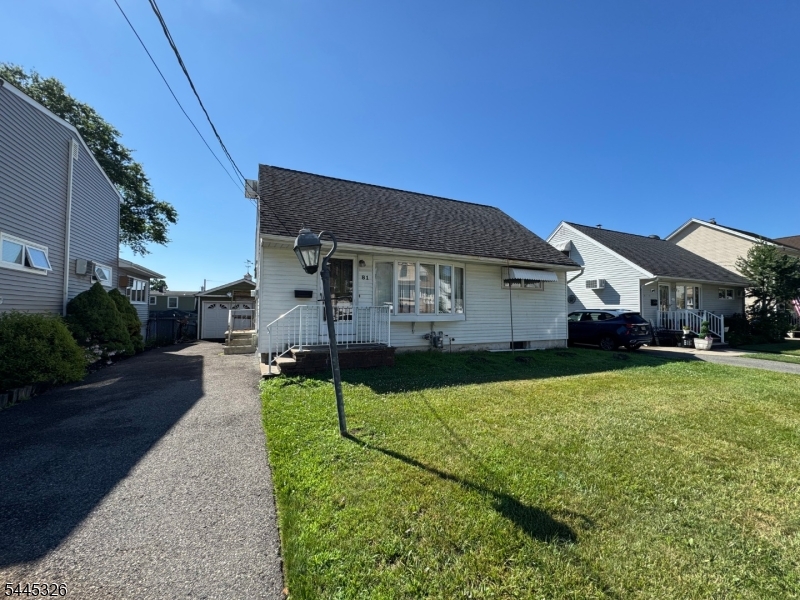 81 Highview Ave