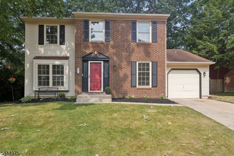12 Shadow Oak Ct