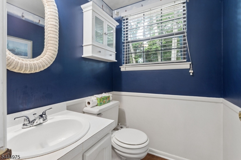 12 Shadow Oak Ct