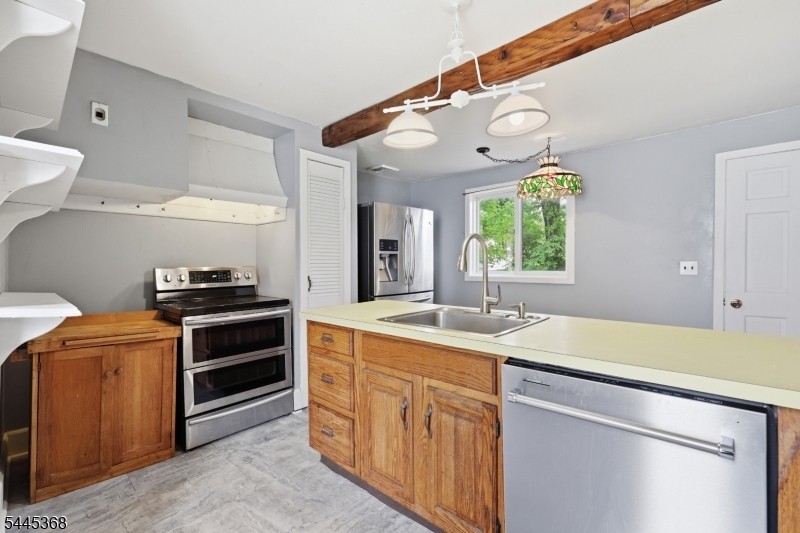 116 Sand Shore Rd