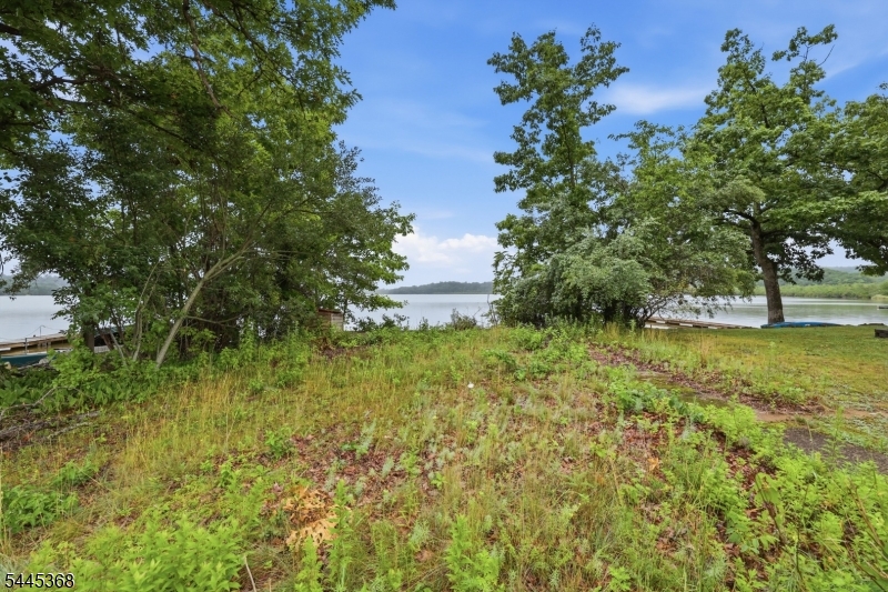 116 Sand Shore Rd