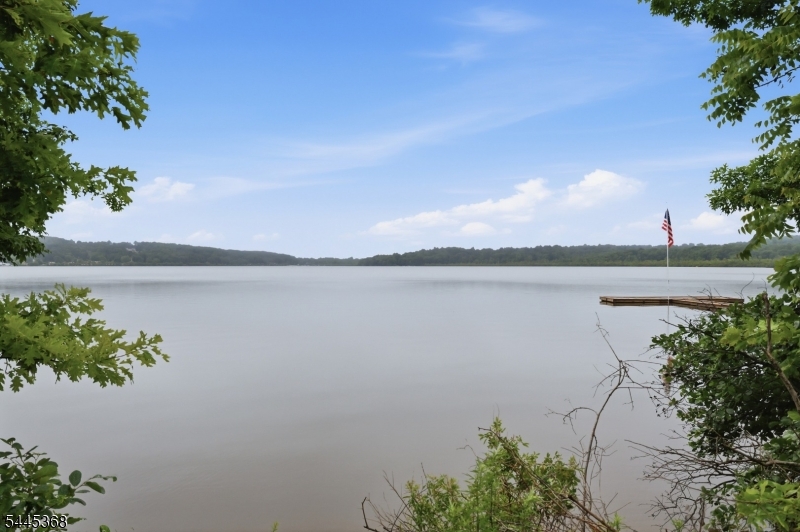 116 Sand Shore Rd
