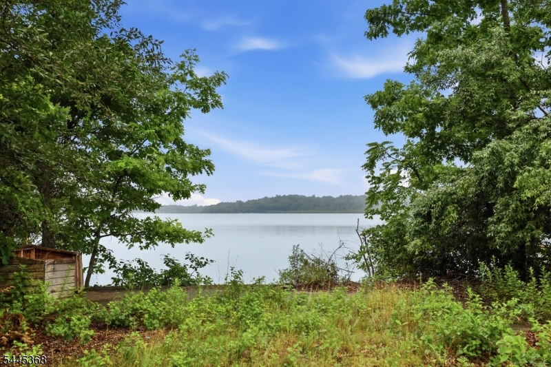 116 Sand Shore Rd