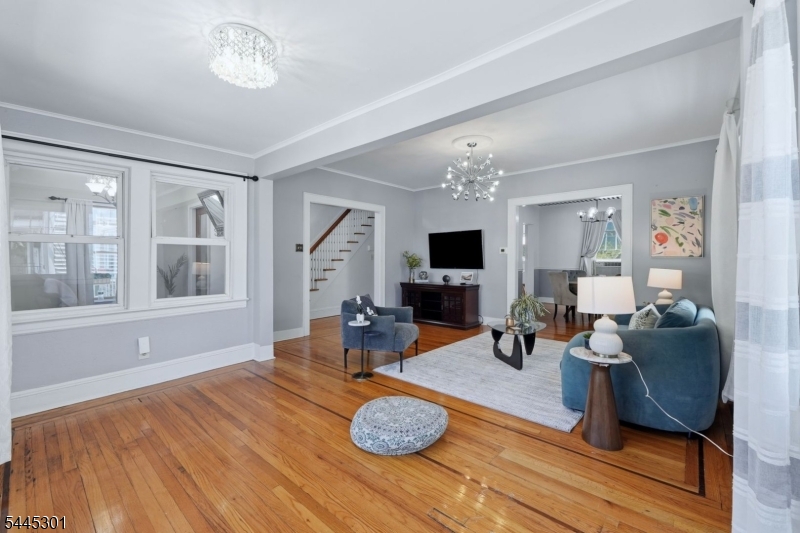 56 Essex Ave