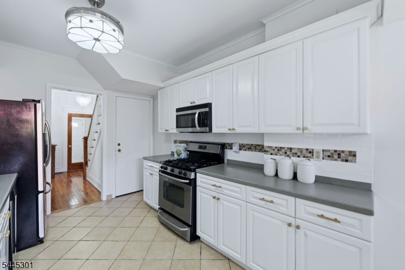 56 Essex Ave