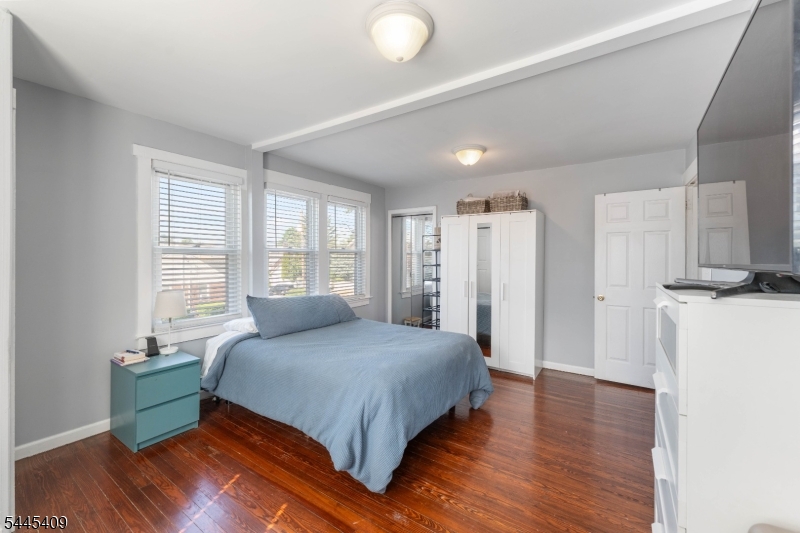 32 Arlington Blvd