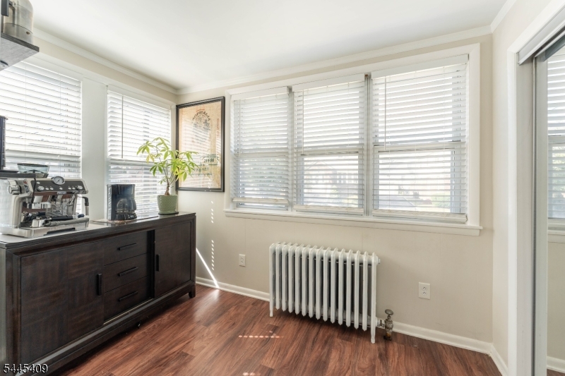 32 Arlington Blvd