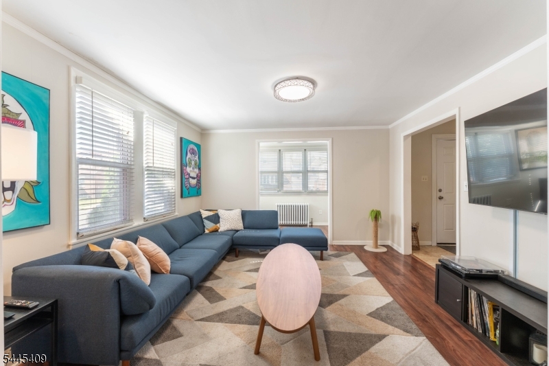 32 Arlington Blvd