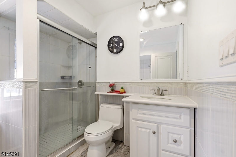 148 John St