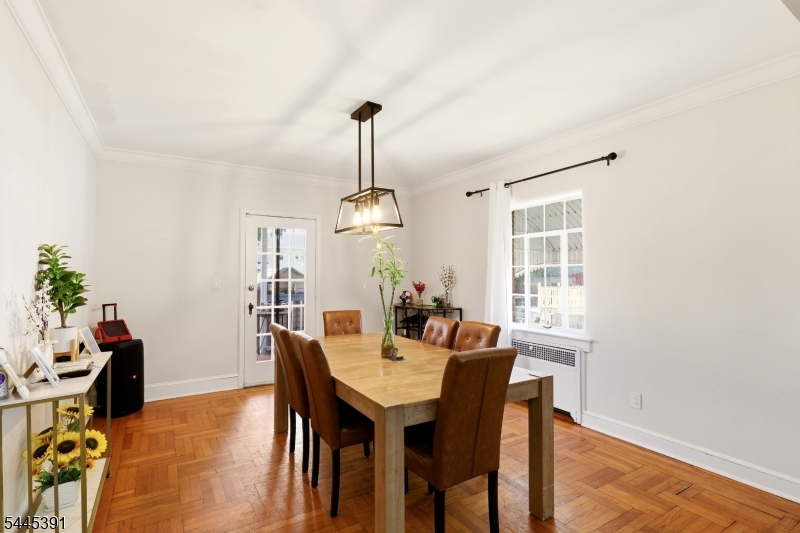 148 John St