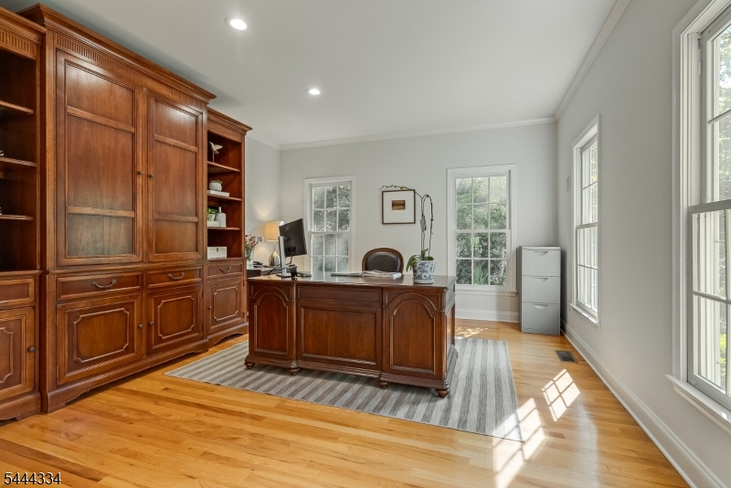 3 Connet Ln
