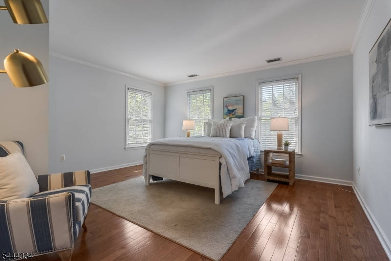 3 Connet Ln