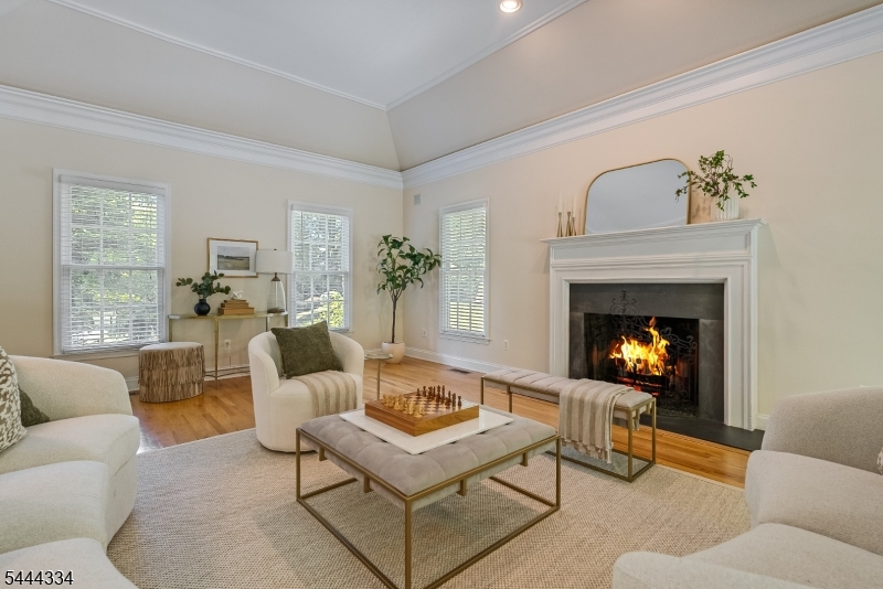3 Connet Ln
