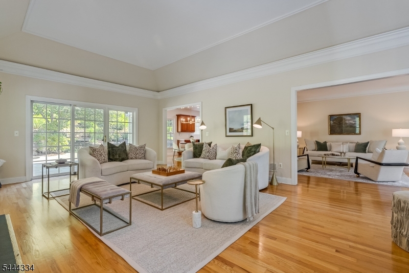 3 Connet Ln