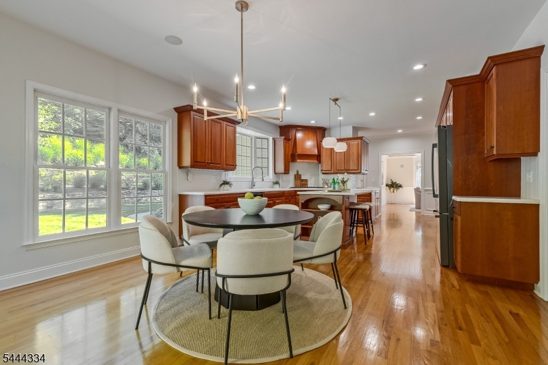 3 Connet Ln