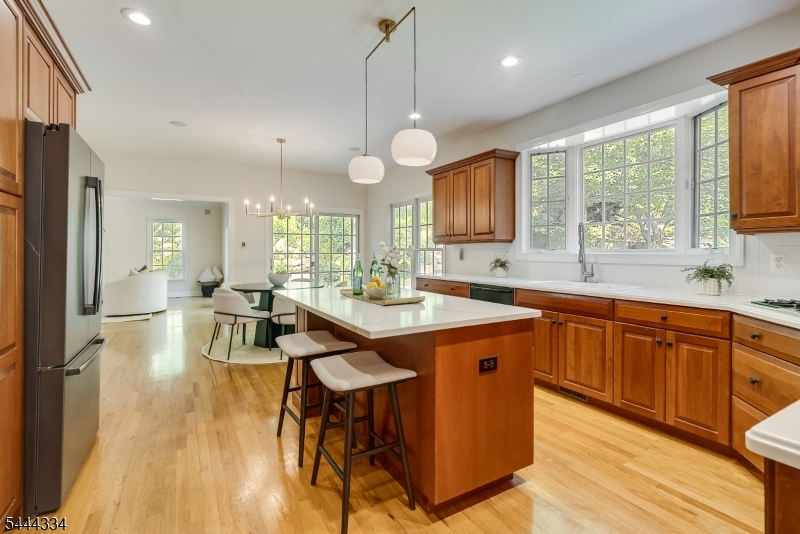 3 Connet Ln