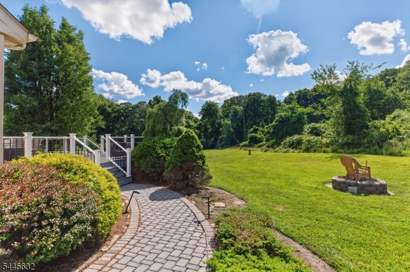 9 Meadow Run Rd