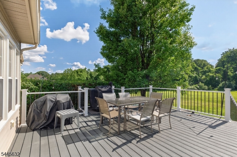 9 Meadow Run Rd