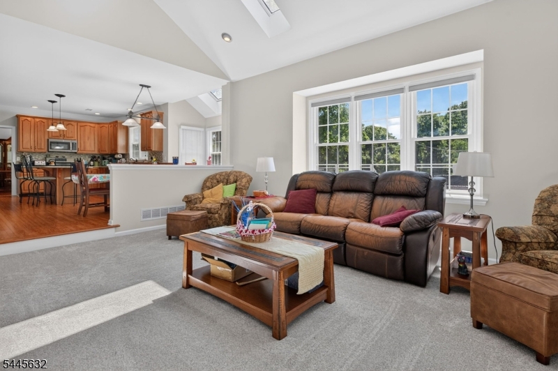 9 Meadow Run Rd